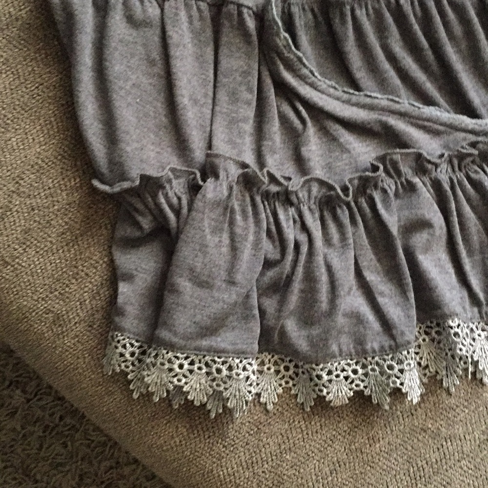 CECICO Waterfall with Ruffles Vest. Size Small - Picture 8 of 9